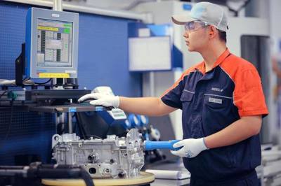 走進(jìn)“微米工廠” 與吉利汽車的智能“心臟”一同脈動